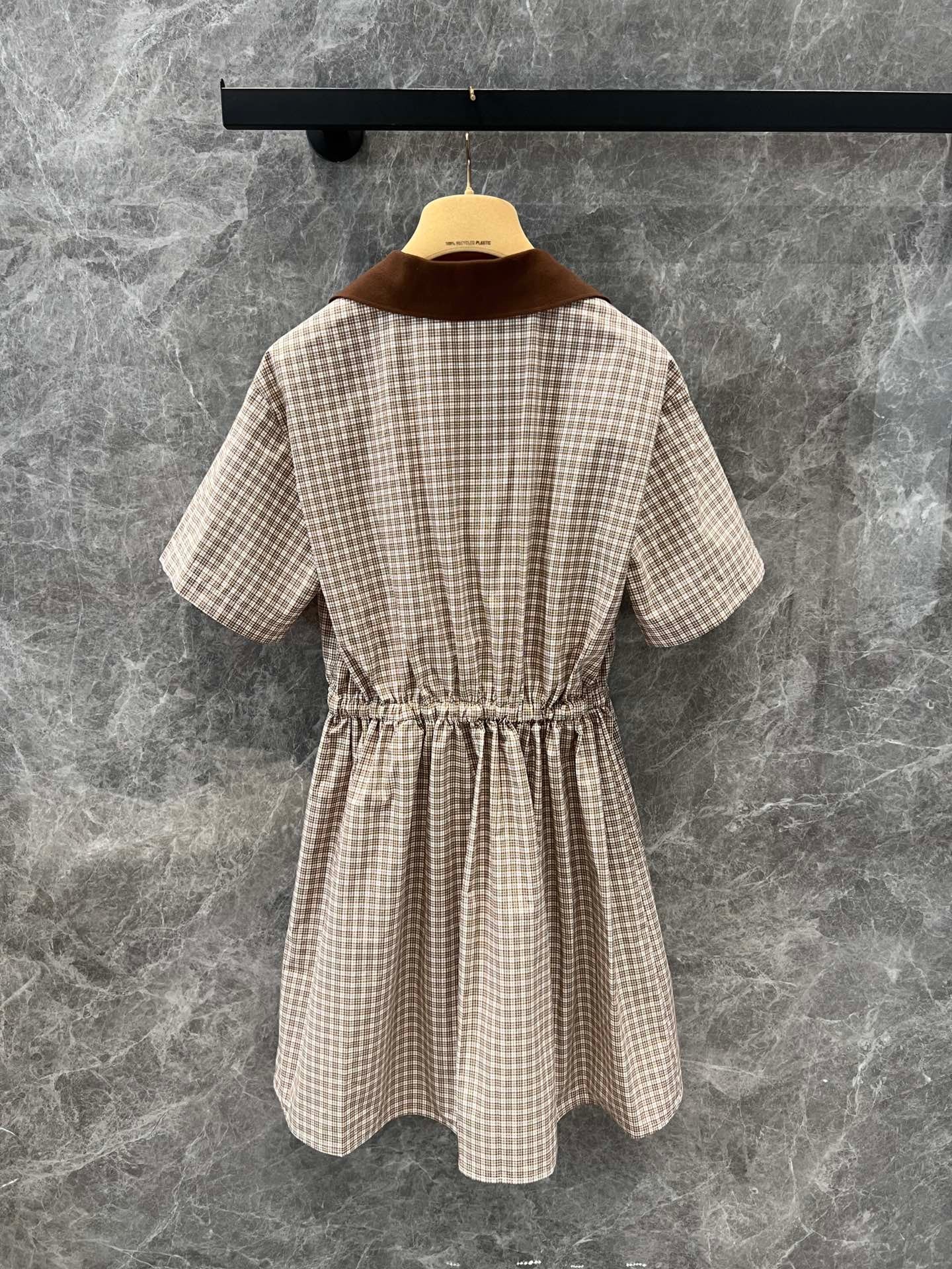 NEW Classic plaid embroidered logo contrasting lapel retro plaid shirt dress with age-reducing temperament